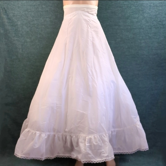 David's Bridal Wedding Dress - Picture 5 of 16